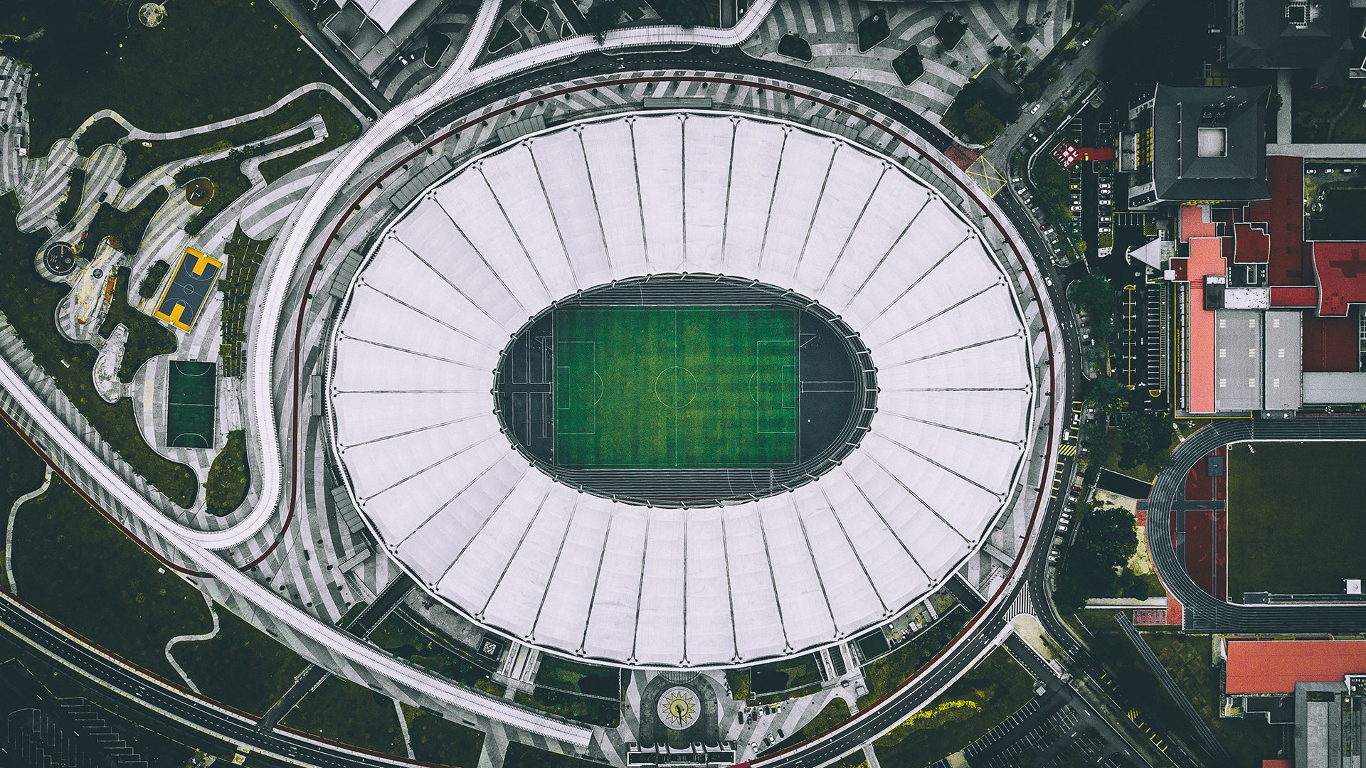 五秒崩塌，巴萨防线如何在本泽马脚下碎成齑粉，五秒崩塌，巴萨防线如何在本泽马脚下碎成齑粉